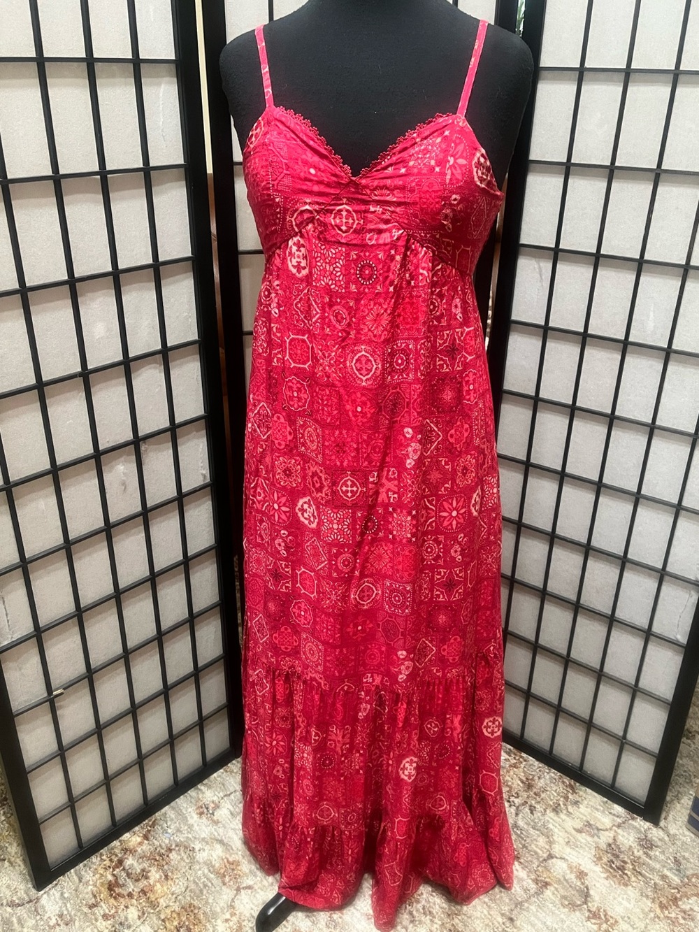 FRANCESCA’S Red Printed Spaghetti-Strap TIERED Maxi Dress SIZE M